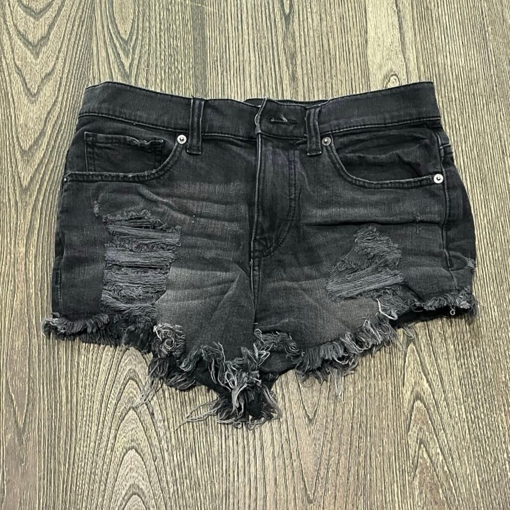 Express Jeans Mom Shorts Mid Rise Distressed Denim Raw Hem Stretch Black Size 6